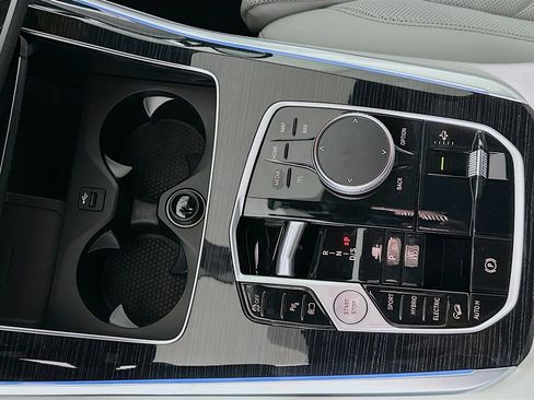 New 2026 BMW X5 xDrive50e image 15