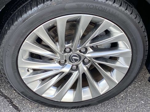 Used 2020 Lexus ES 350 w/ Luxury Package image 26