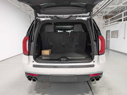 Used 2024 GMC Yukon Denali w/ Advanced Technology Package AWD/4WD image 46