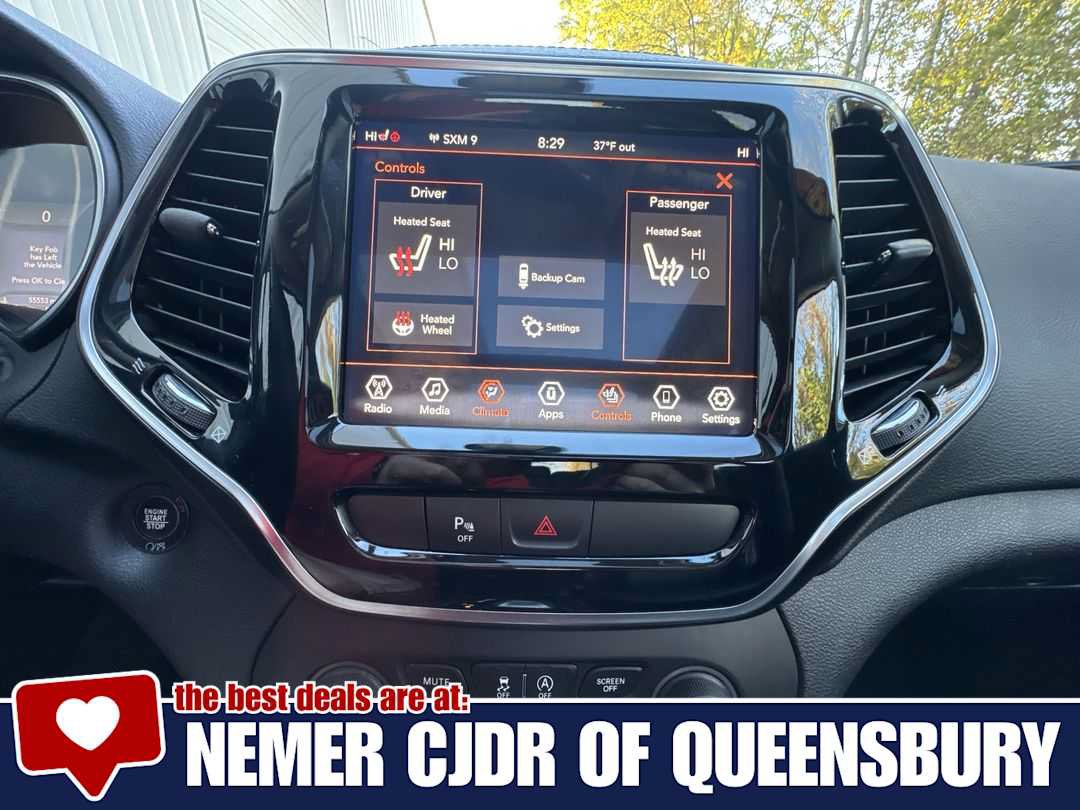 Used 2019 Jeep Cherokee Limited AWD/4WD image 18
