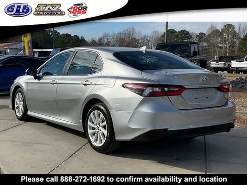 Used 2023 Toyota Camry LE image 5