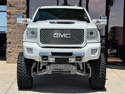 Used 2017 GMC Sierra 3500 Denali w/ Duramax Plus Package AWD/4WD image 19