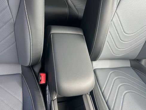 New 2026 Volkswagen Tiguan SE R-Line FWD image 40