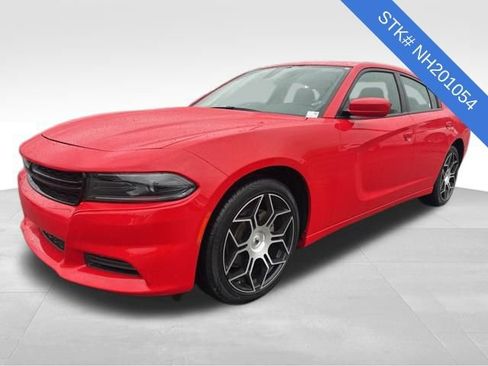 Used 2022 Dodge Charger SXT image 3