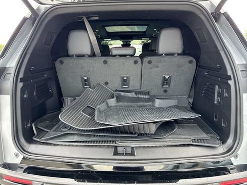 Used 2026 Chevrolet Traverse RS w/ LPO, Floor Liner Package AWD/4WD image 27
