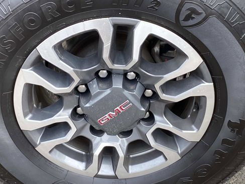 Used 2023 GMC Sierra 2500 SLE w/ SLE Value Package; image 28