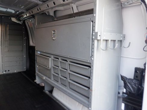 Used 2023 GMC Savana 2500 w/ Driver Convenience Package image 7