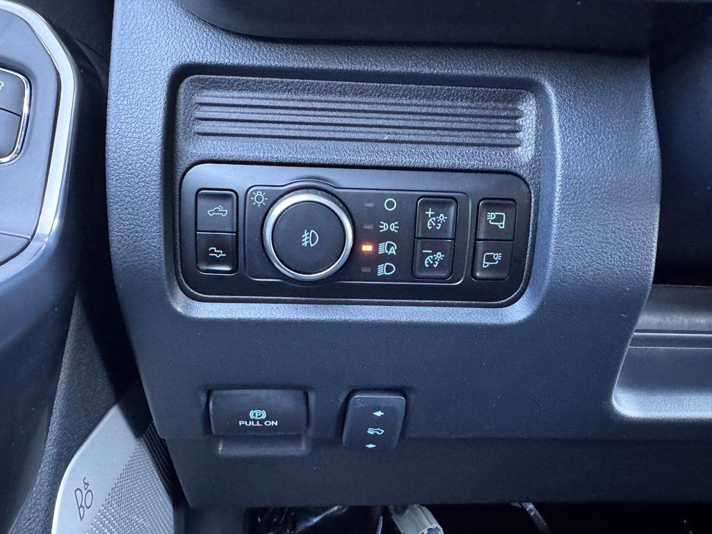 Used 2025 Ford F250 Platinum AWD/4WD image 41