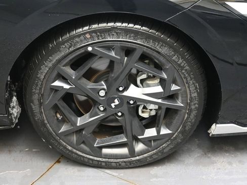 Certified 2025 Hyundai Elantra N Line image 10