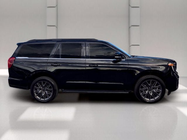 Used 2027 Ford Expedition Platinum RWD image 6