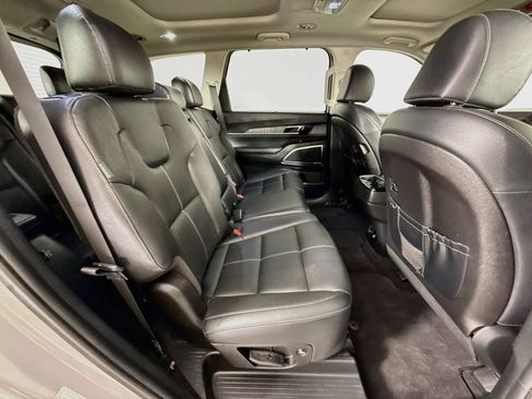 Used 2023 Kia Telluride SX Prestige X-Pro AWD/4WD image 30