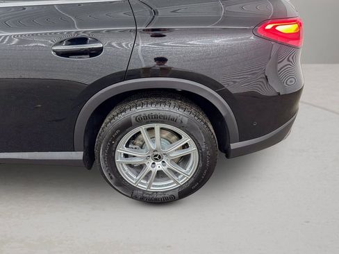 Used 2025 Mercedes-Benz GLC 300 image 10