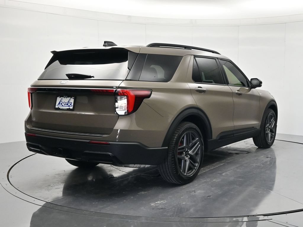 New 2027 Ford Explorer ST-Line w/ ST-Line Street Pack RWD image 5