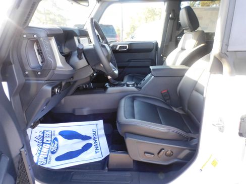New 2025 Ford Bronco Outer Banks image 11