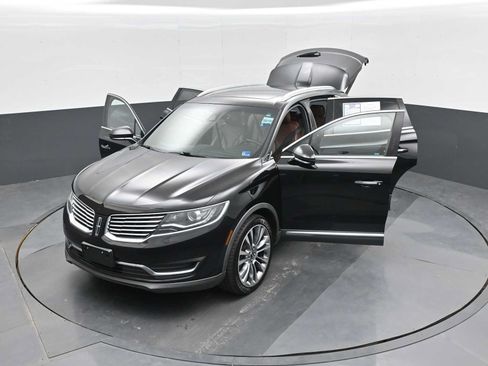Used 2016 Lincoln MKX Reserve w/ Driver Assistance Package AWD/4WD image 38