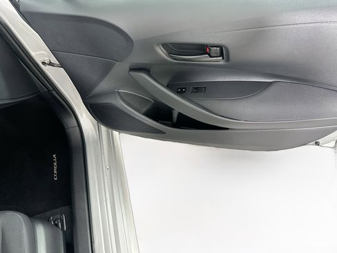 Used 2024 Toyota Corolla LE image 30