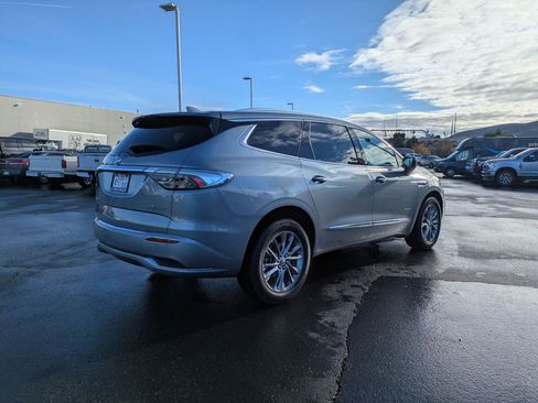 Used 2023 Buick Enclave Avenir w/ Avenir Technology Package image 3