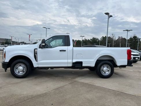 Used 2024 Ford F250 XL image 5