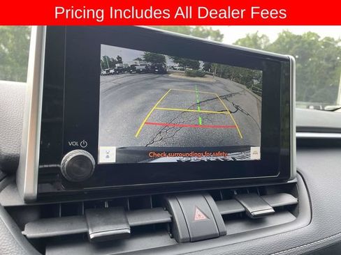 Used 2025 Toyota RAV4 XLE AWD/4WD image 31