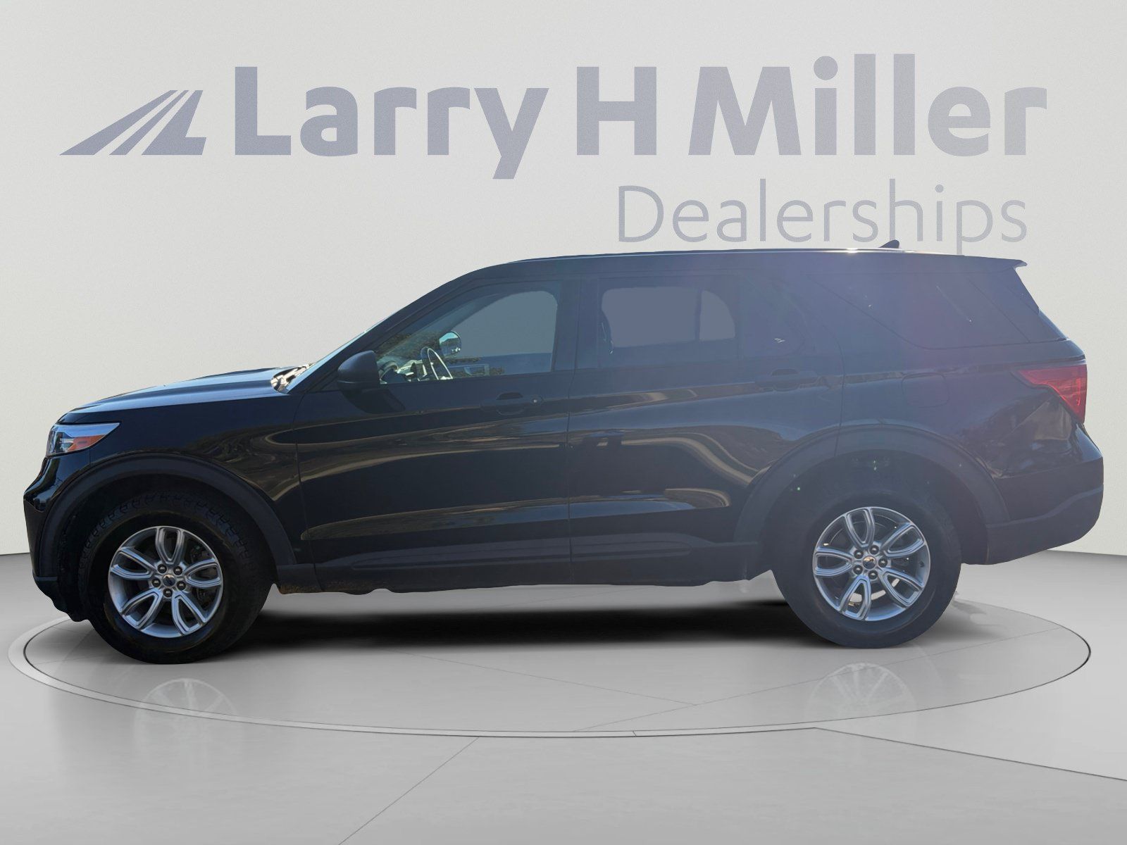 Used 2020 Ford Explorer 4WD image 2
