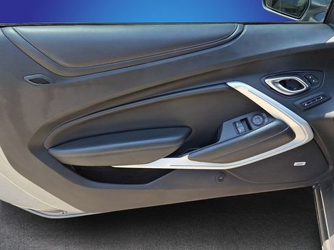 Used 2019 Chevrolet Camaro SS RWD image 7