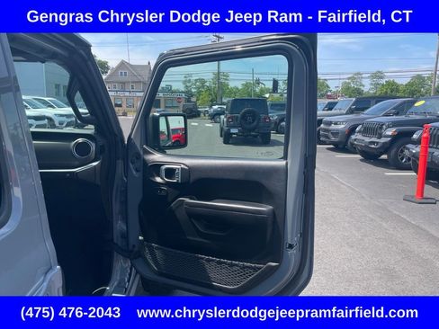 Used 2023 Jeep Wrangler Unlimited Rubicon 4xe w/ Cold Weather Group AWD/4WD image 13