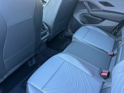 New 2026 Volkswagen Tiguan SE image 11