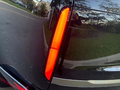 New 2025 Land Rover Range Rover SE image 14