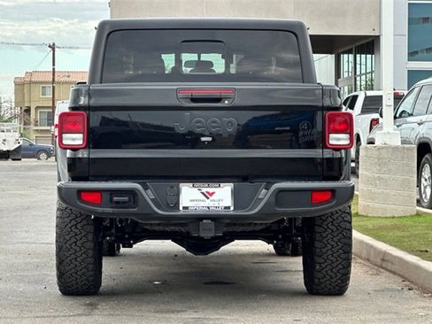 Certified 2022 Jeep Gladiator Willys image 8