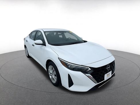 Used 2025 Nissan Sentra S image 3