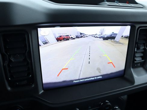 New 2025 Ford Bronco 4-Door image 7