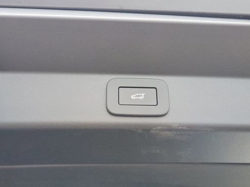New 2026 Land Rover Range Rover Sport SE AWD/4WD image 32