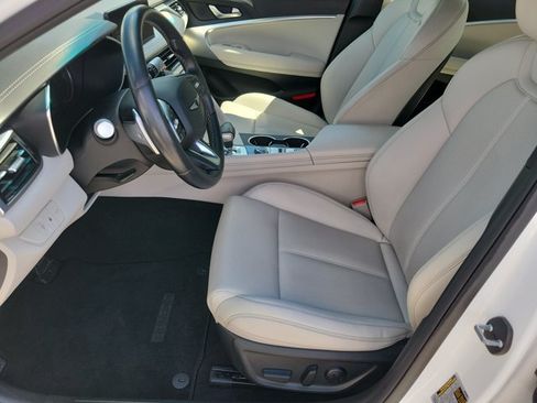 Used 2024 Genesis G70 2.5T AWD/4WD image 5