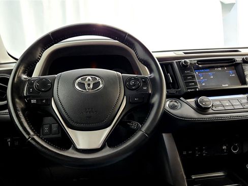 Used 2018 Toyota RAV4 XLE image 28