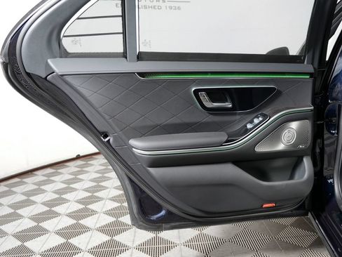 Used 2025 Mercedes-Benz S 580 4MATIC Sedan image 32