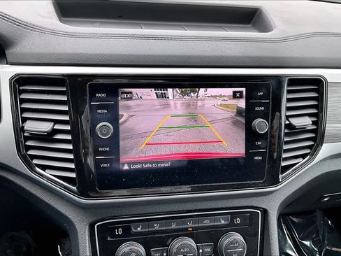 Certified 2022 Volkswagen Atlas Cross Sport SE w/ Black Wheel Package image 26