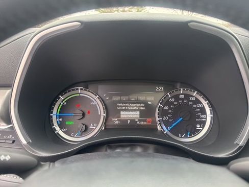 Used 2025 Toyota Highlander XLE image 27