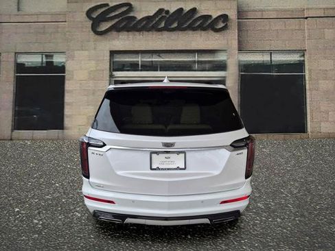Used 2025 Cadillac XT6 Sport w/ Technology Package AWD/4WD image 4