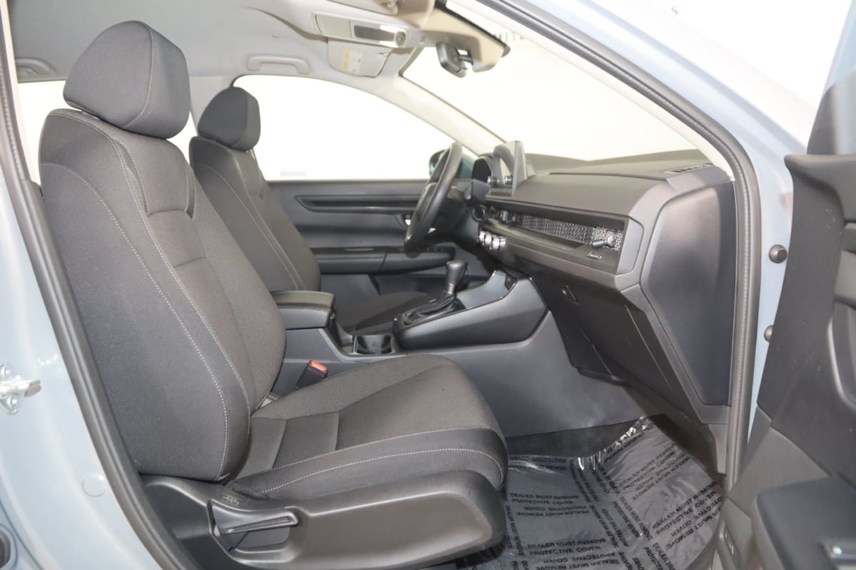 Used 2024 Honda CR-V LX image 11