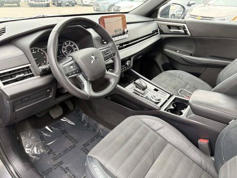 Used 2022 Mitsubishi Outlander SE AWD/4WD image 14