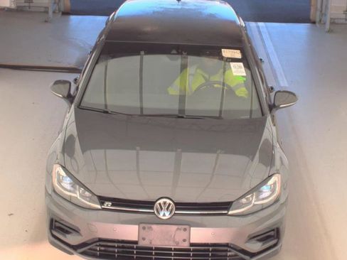 Used 2022 Volkswagen Golf R image 4