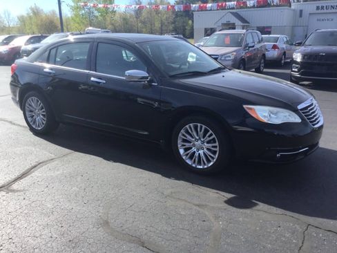 Used 2012 Chrysler 200 Limited FWD image 7