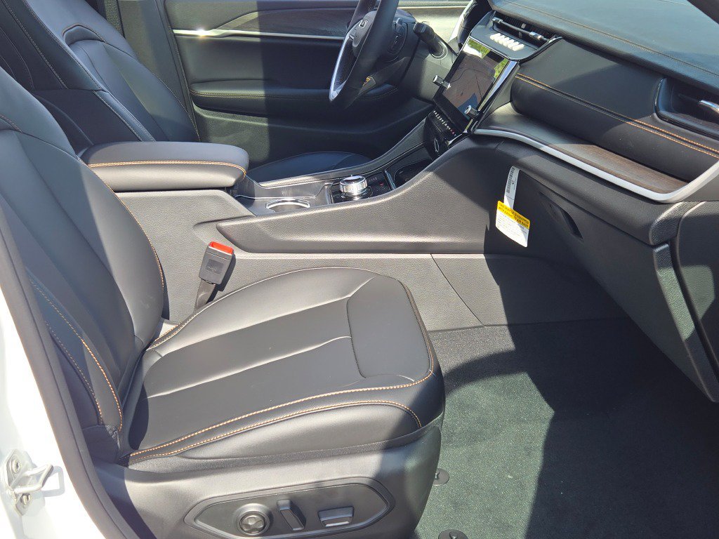 New 2026 Jeep Grand Cherokee Limited AWD/4WD image 7
