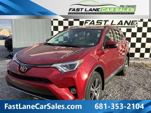 Used 2018 Toyota RAV4 XLE image 1