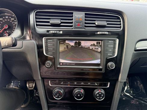 Used 2017 Volkswagen GTI SE FWD image 36