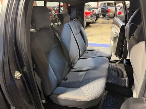 Used 2015 Toyota Tacoma 4x4 Double Cab w/ TRD Off-Road Package image 24