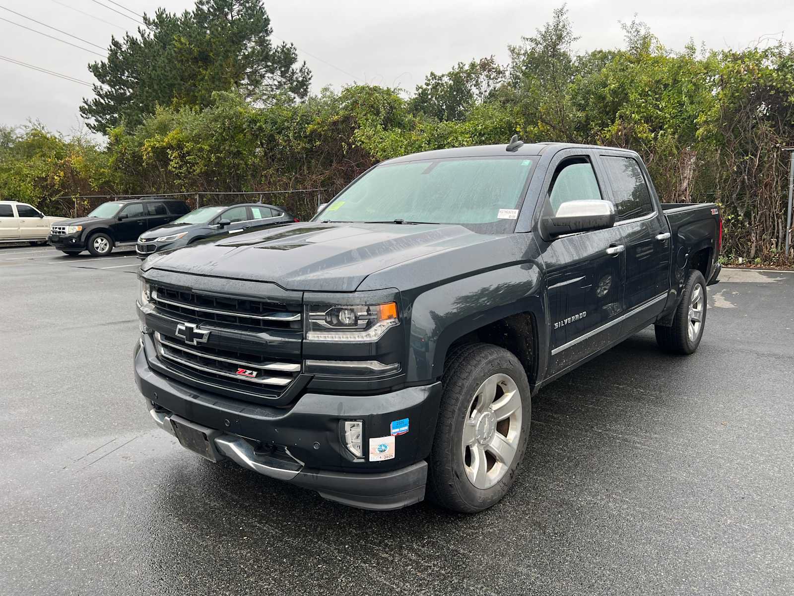 Used 2017 Chevrolet Silverado 1500 LTZ Z71 w/ LTZ Plus Package AWD/4WD image 2