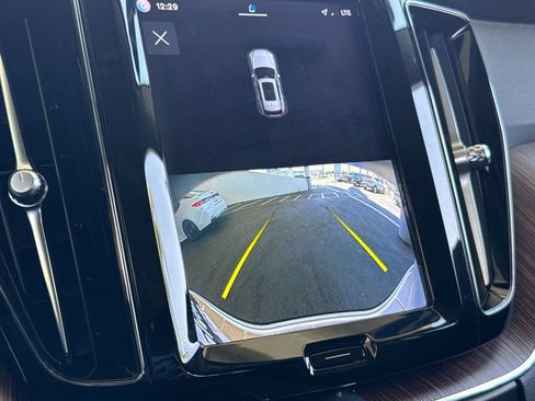 Certified 2023 Volvo XC60 B5 Plus w/ Protection Package Premier FWD image 19