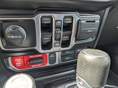 Used 2022 Jeep Gladiator Mojave w/ LED Lighting Group AWD/4WD image 20