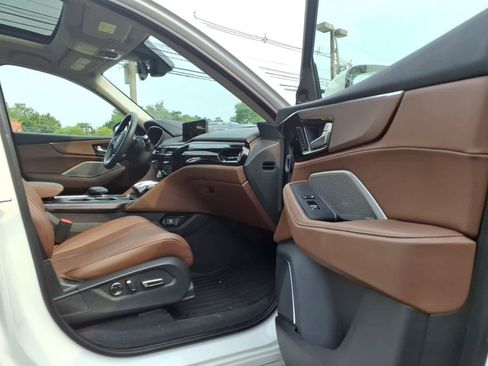 Used 2024 Acura MDX SH-AWD w/ Technology Package image 14